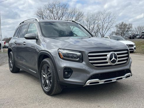 Certified 2025 Mercedes-Benz GLB 250 image 1