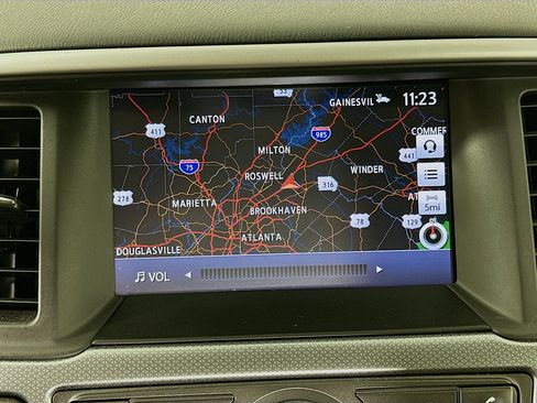 Used 2019 Nissan Pathfinder SL w/ Cargo Package image 21