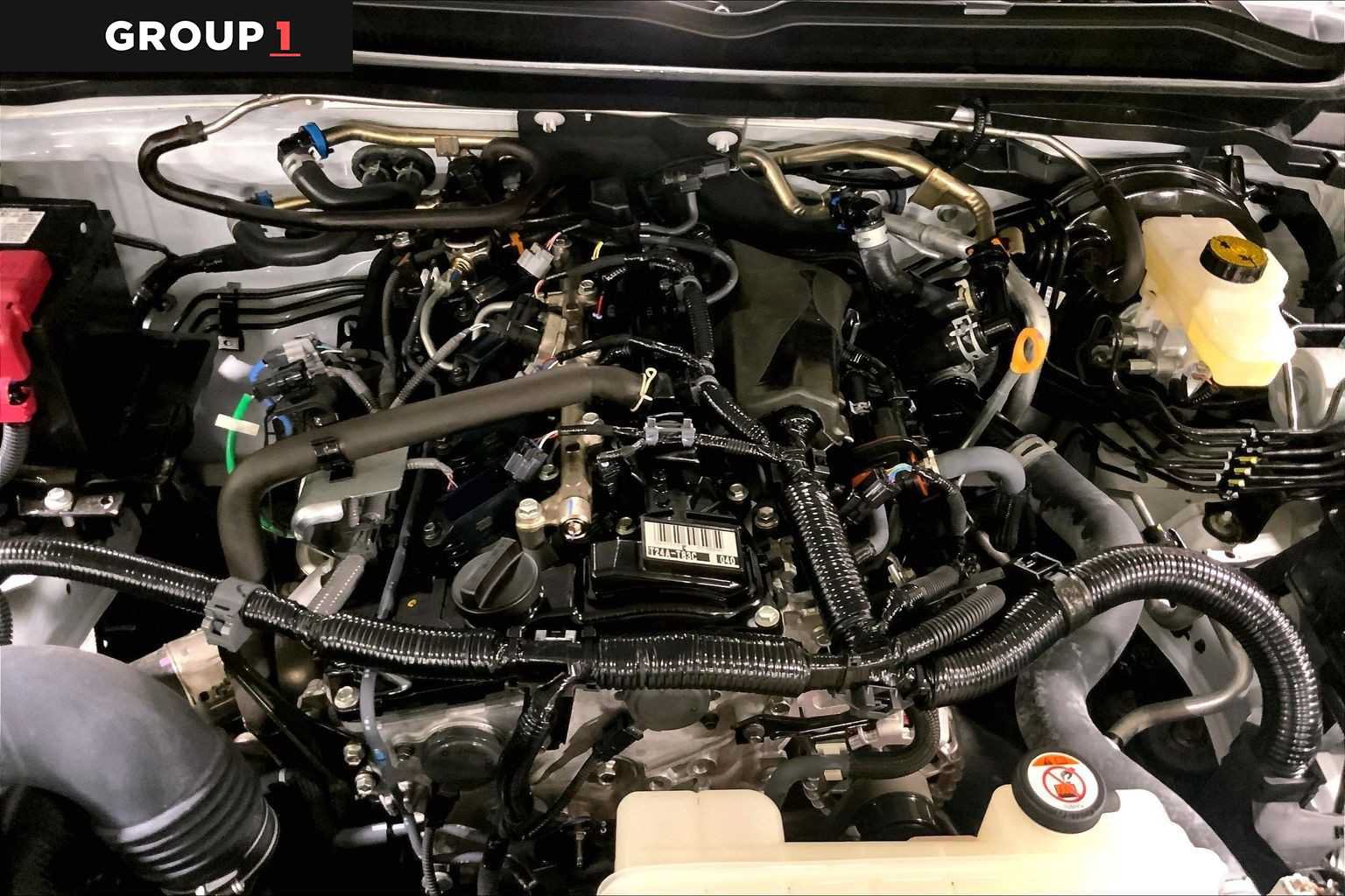 Certified 2025 Toyota Tacoma SR5 AWD/4WD image 33