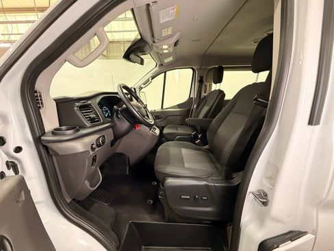 Used 2023 Ford Transit 350 XLT RWD image 18