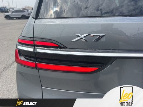 Used 2024 BMW X7 xDrive40i image 12