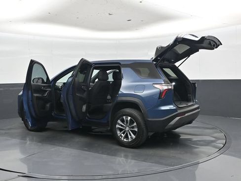 Used 2026 Chevrolet Equinox LT FWD image 50