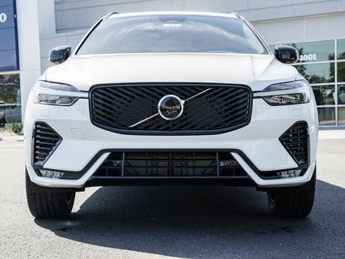 Used 2026 Volvo XC60 B5 Plus w/ Protection Package Premier AWD/4WD image 2