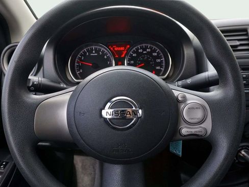 Used 2013 Nissan Versa SV FWD image 19