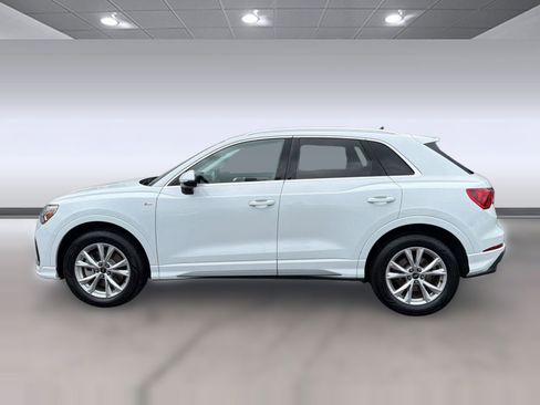 Used 2024 Audi Q3 2.0T Premium AWD/4WD image 2
