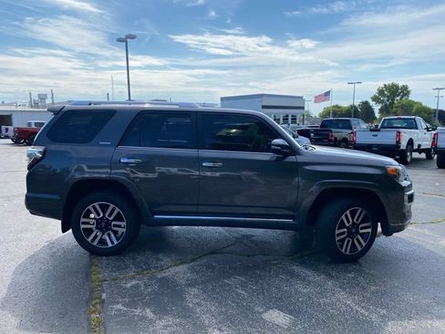 Used 2020 Toyota 4Runner Limited AWD/4WD image 3