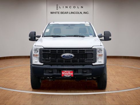 Used 2023 Ford F550 4x4 Regular Cab Super Duty image 2