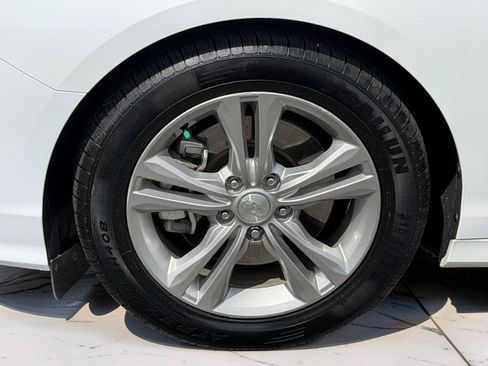 Used 2018 Hyundai Sonata Limited w/ Limited Ultimate Package 03 FWD image 6