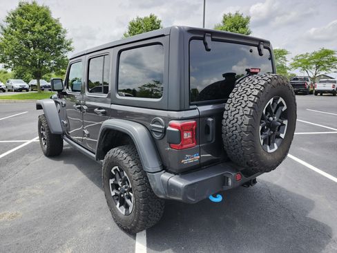 Used 2024 Jeep Wrangler Unlimited Rubicon 4xe w/ Convenience Group AWD/4WD image 16