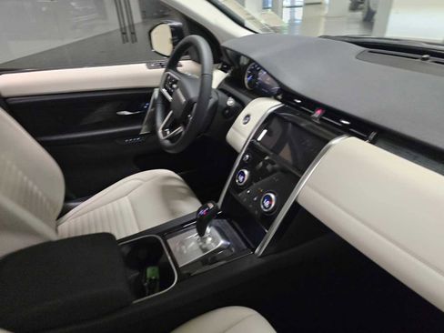 Certified 2023 Land Rover Discovery Sport SE image 11