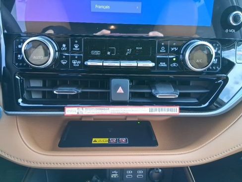 New 2026 Toyota Highlander Platinum AWD/4WD image 21