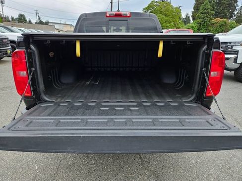 Used 2020 Chevrolet Colorado LT w/ LT Convenience Package AWD/4WD image 15
