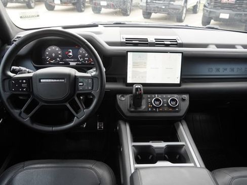 Used 2025 Land Rover Defender 110 V8 AWD/4WD image 14
