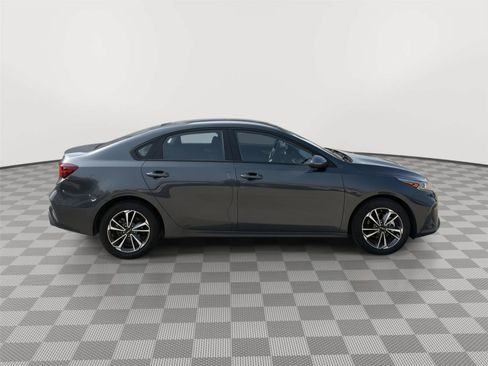 Used 2024 Kia Forte LXS w/ LXS Technology Package FWD image 10
