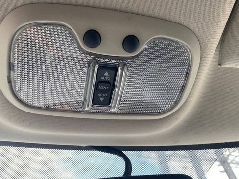Used 2016 Jeep Patriot High Altitude AWD/4WD image 17