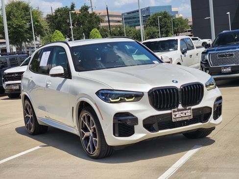 Used 2022 BMW X5 xDrive40i w/ M Sport Package AWD/4WD image 3