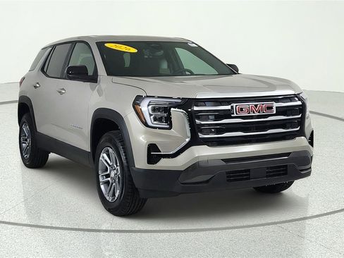 Used 2026 GMC Terrain Elevation w/ Technology Package II FWD image 1
