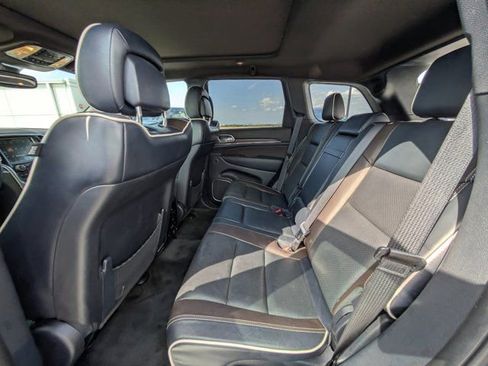 Used 2017 Jeep Grand Cherokee Overland w/ Jeep Active Safety Group image 12