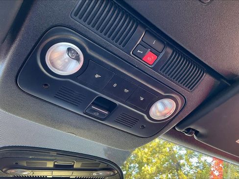 Used 2014 Volkswagen Beetle 2.5 image 34