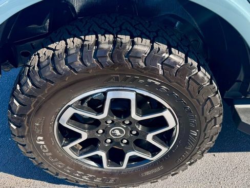 Used 2022 Ford Bronco Outer Banks image 8