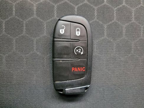 Used 2019 Jeep Compass Latitude w/ Popular Equipment Group AWD/4WD image 32