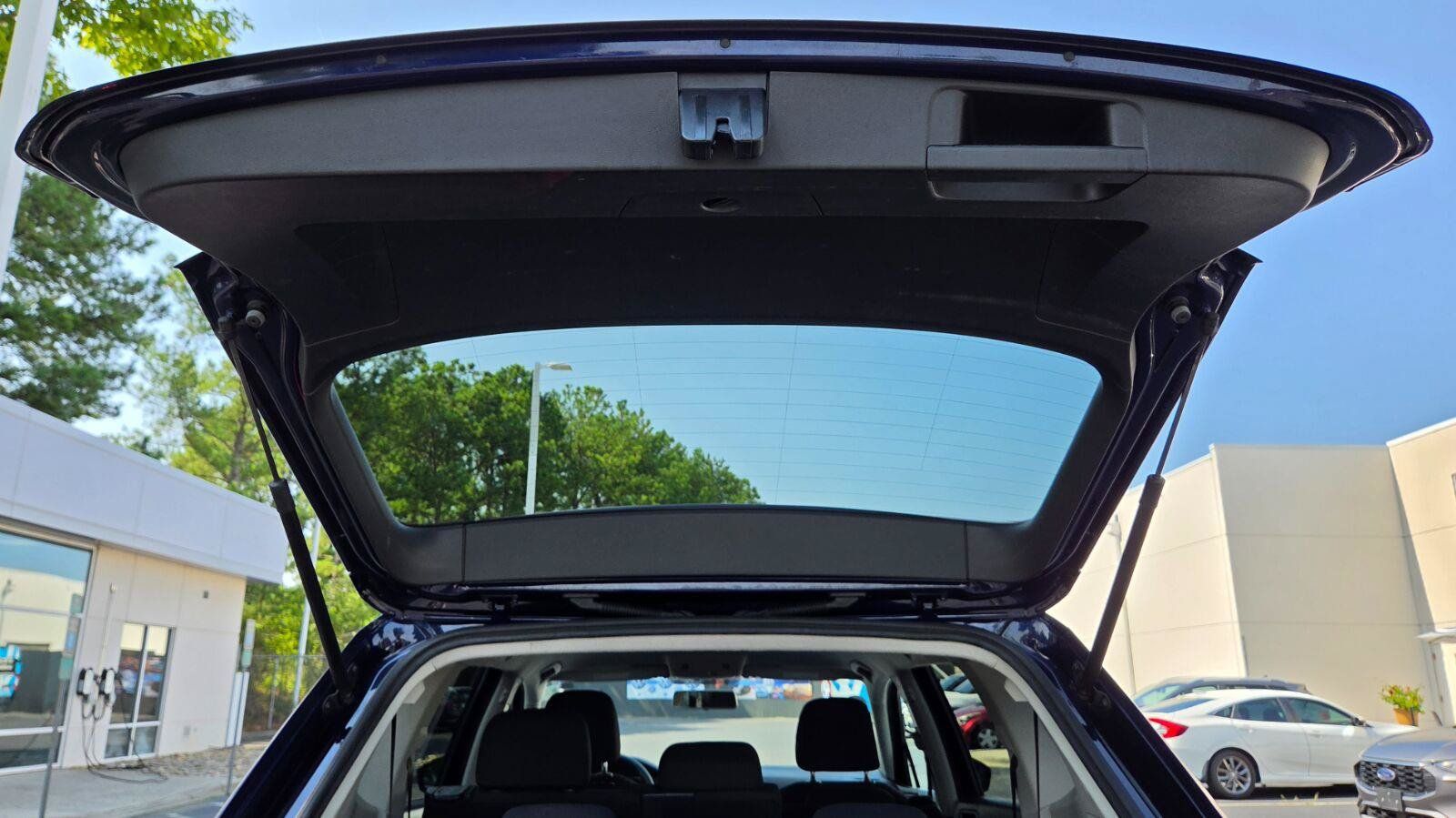 Used 2021 Volkswagen Tiguan S FWD image 57