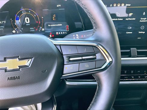 Used 2026 Chevrolet Equinox LT image 23