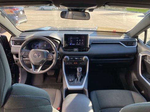 Certified 2024 Toyota RAV4 SE w/ Convenience Package image 12