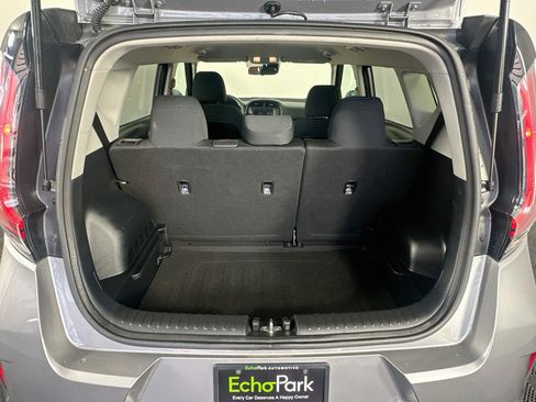 Used 2025 Kia Soul LX w/ LX Technology Package FWD image 28