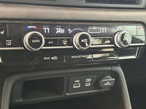 Used 2025 Honda Pilot EX-L image 19