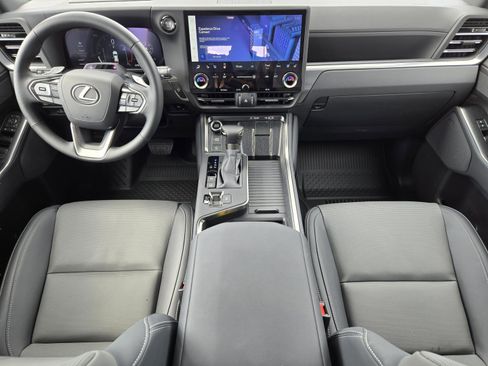 Used 2026 Lexus GX 550 w/ Accessory Package (2T) AWD/4WD image 29