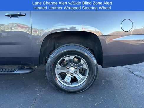 Used 2018 Chevrolet Suburban LT image 35