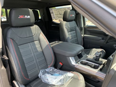 New 2025 Chevrolet Silverado 1500 RST image 31