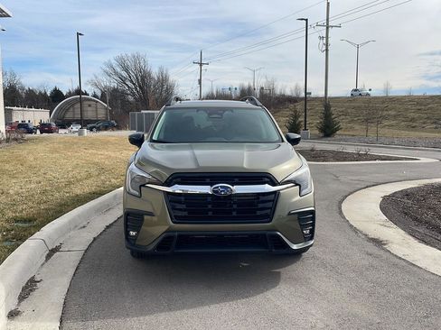 New 2026 Subaru Ascent Limited image 2