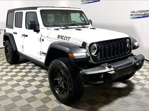 Used 2025 Jeep Wrangler Unlimited Sport AWD/4WD image 3