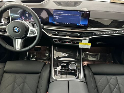 Used 2026 BMW X5 sDrive40i w/ M Sport Package image 16