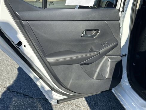 Certified 2025 Nissan Sentra SV image 22