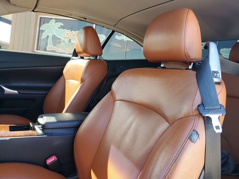 Used 2012 Lexus IS 250C image 14