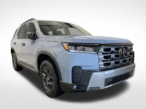 Used 2026 Honda Pilot TrailSport image 12