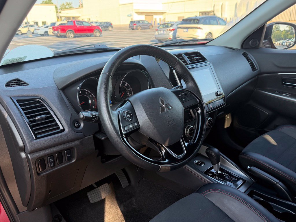 Used 2025 Mitsubishi Outlander Sport SE AWD/4WD image 27