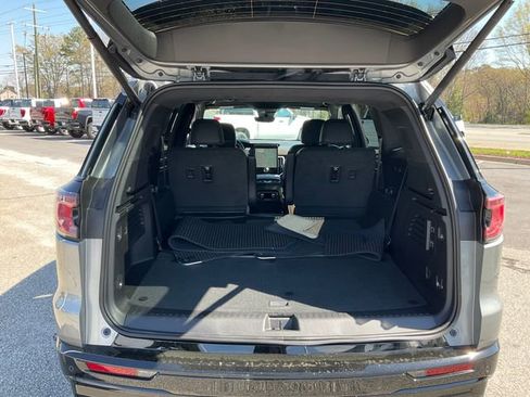 Used 2026 GMC Acadia Denali Ultimate w/ LPO, Floor Liner Package image 19