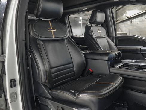 Used 2024 Ford F350 Platinum w/ FX4 Off-Road Package image 34