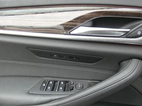 Used 2019 BMW 530i w/ Convenience Package image 72