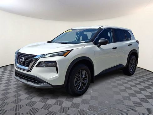 Certified 2023 Nissan Rogue S FWD image 3