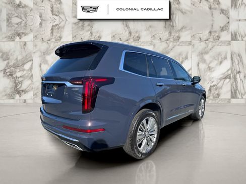 Certified 2025 Cadillac XT6 Premium Luxury image 3