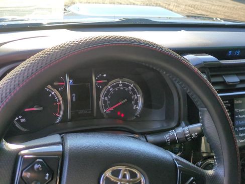 Used 2020 Toyota 4Runner TRD Off-Road Premium image 19