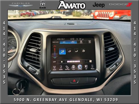 Used 2015 Jeep Cherokee Latitude FWD image 32