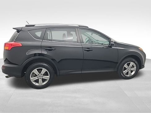 Used 2015 Toyota RAV4 XLE image 2