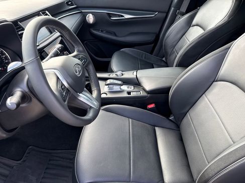 Used 2025 INFINITI QX50 Sport AWD/4WD image 21