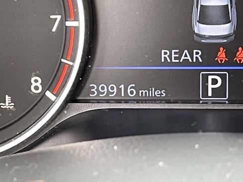 Used 2023 Nissan Altima 2.5 SR w/ SR Premium Package FWD image 12